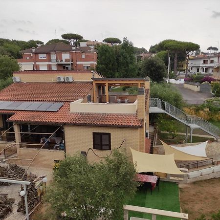Villa Giuliana Stanze Con Bagno Interno In Villa A 350 Mt Spiaggia Libera Lido Delle Sirene Anzio Luaran gambar
