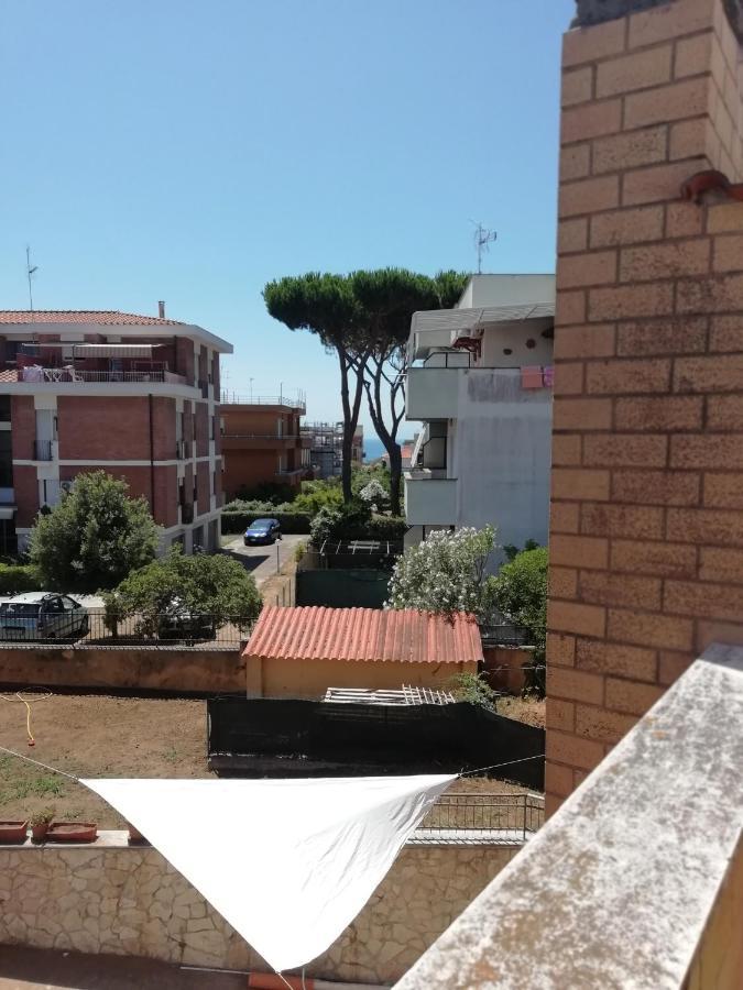 Villa Giuliana Stanze Con Bagno Interno In Villa A 350 Mt Spiaggia Libera Lido Delle Sirene Anzio Luaran gambar