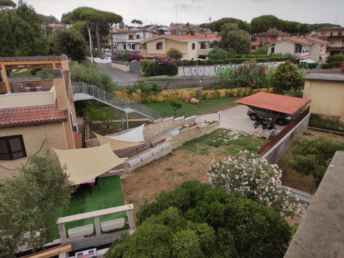 Villa Giuliana Stanze Con Bagno Interno In Villa A 350 Mt Spiaggia Libera Lido Delle Sirene Anzio Luaran gambar