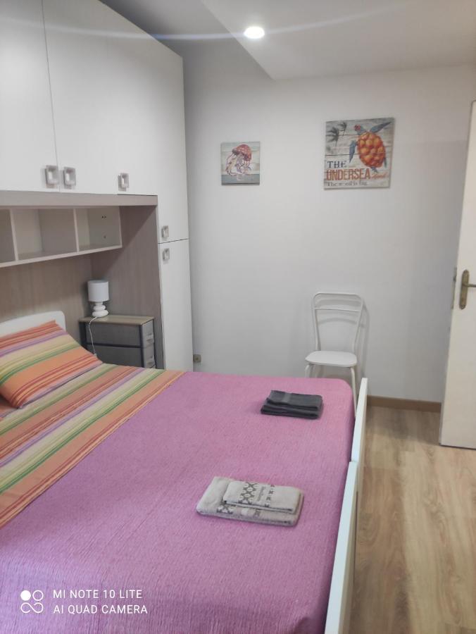 Villa Giuliana Stanze Con Bagno Interno In Villa A 350 Mt Spiaggia Libera Lido Delle Sirene Anzio Luaran gambar